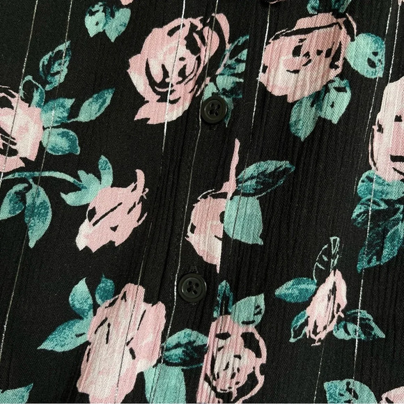 Torrid Peasant Blouse Crinkle Gauze With Lurex Floral Black women’s 1X - Picture 13 of 16